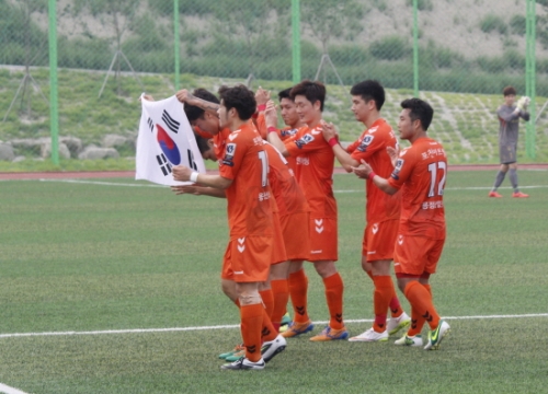 포천시민축구단, 광복 70주년 태극기 휘날려