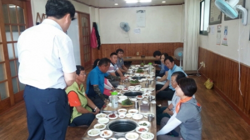 북부희망복지센터, 결연가정 어르신들과 외식 행사 가져