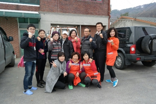 포천시 가나다봉사회, 군내면 독거노인가구에 청소서비스
