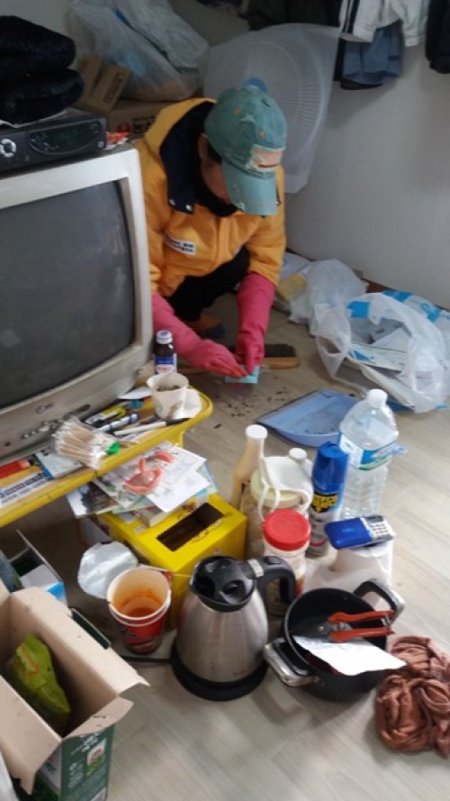 일동적십자봉사회, 독거어르신가정에 쾌적한 생활환경 선물