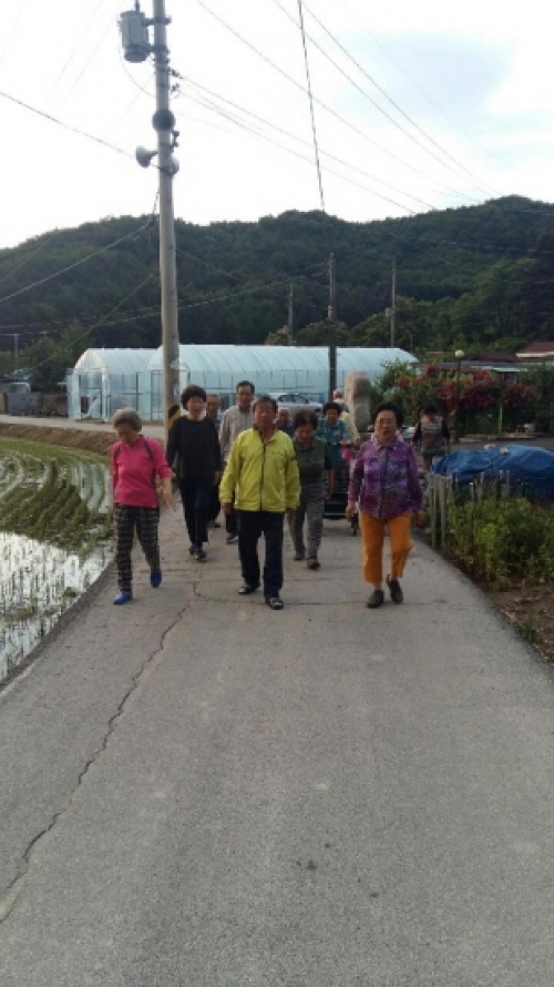 행복한 100세! 함께 걸어요