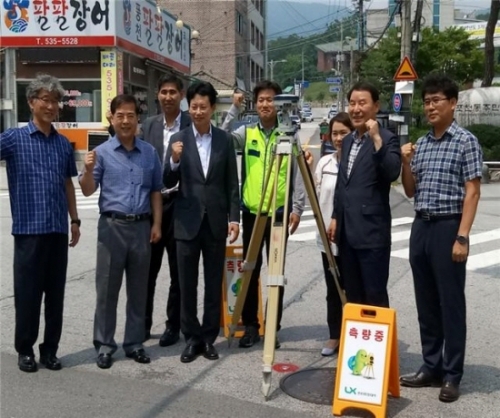 김종천 포천시장, 신읍2지구 지적재조사사업 기준점 측량현장 방문·격려