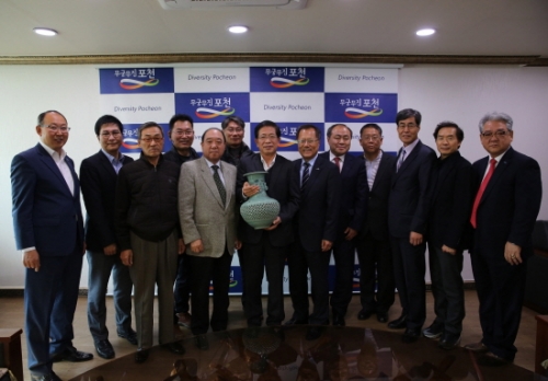포천시 주재기자단, 민천식 부시장에게 감사패 전달