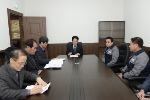 기업인 애로 청취와 생산현장 시찰 등 소통행정 지속