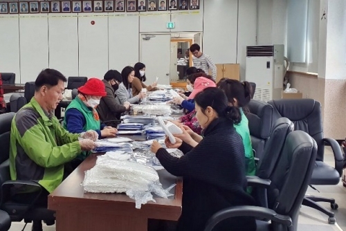 “사람으로 집을 지어요!” 이겨내자 코로나19