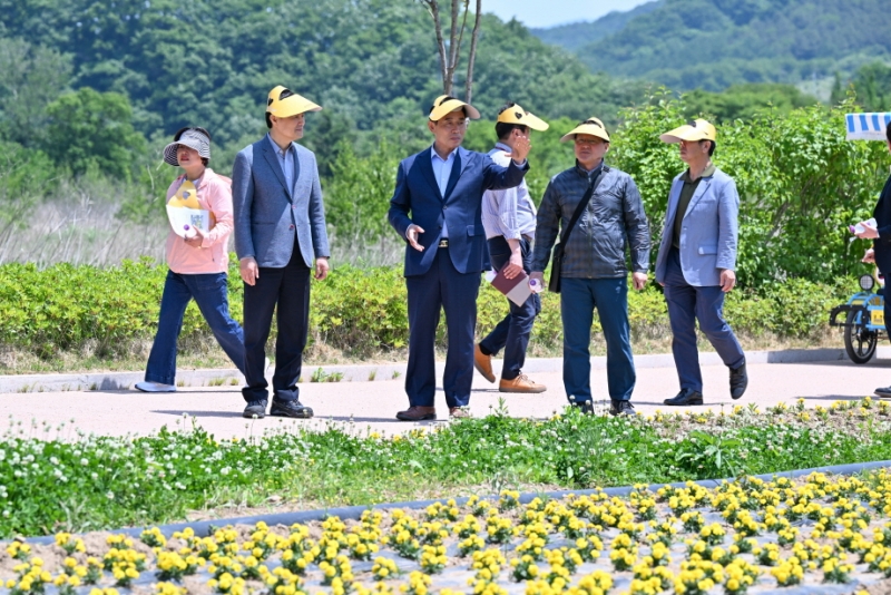 포천시, 5월 여민회 정례회의 개최...한탄강 봄꽃정원 및 가람누리 전망대 방문