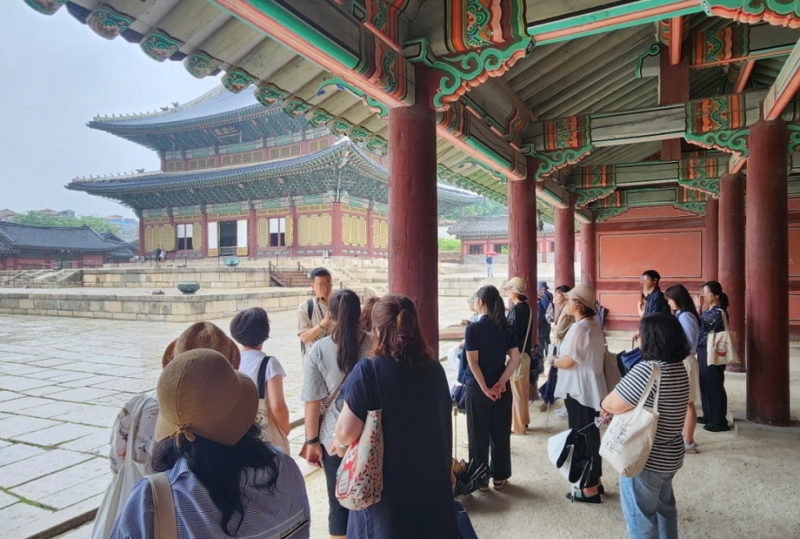 포천시, 소흘도서관 길 위의 인문학 「우리 곁의 세계유산 산책」 창덕궁 탐방 실시