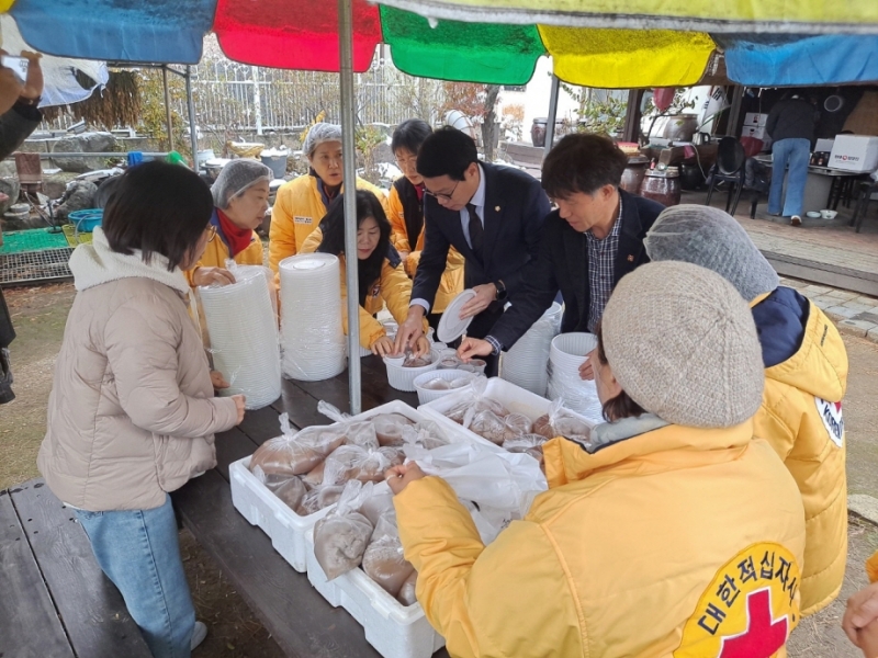 대한적십자사 포천지구 관인봉사회, 연말 나눔 행사 진행