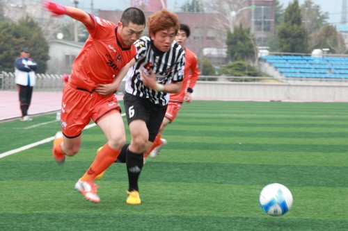 포천시민축구단 고양 상대 5-0 대승…통합선두 탈환 