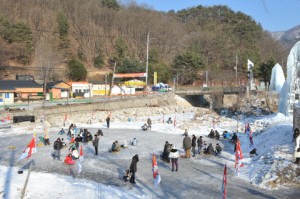 ‘왁자지껄 얼음계곡’제8회 포천백운계곡 동장군축제 개막식 개최