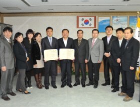 포천시 무한돌봄센터-이마트<br>저소득층 지원 업무협약 체결