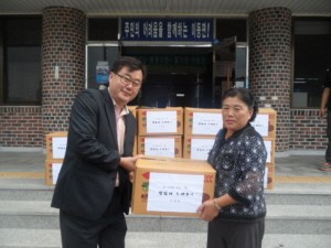 이동면, 어려운 이웃에 사랑의 감자 전달  