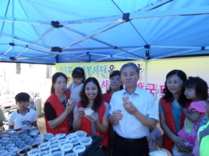 가산면 주민자치위원회 새싹봉사단과 봉사활동 및 천막 기증  