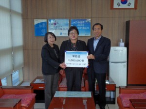 서정자 가산면 청소년지도위원장 후원금 전달