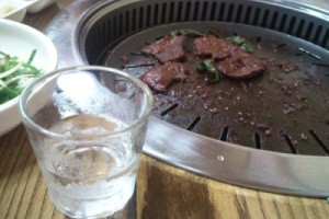 정말 특이한 고기 맛을 즐기고 싶다면 염통구이를…….