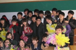 졸업시즌입니다. 대경중 졸업식 현장을 가 보았습니다.